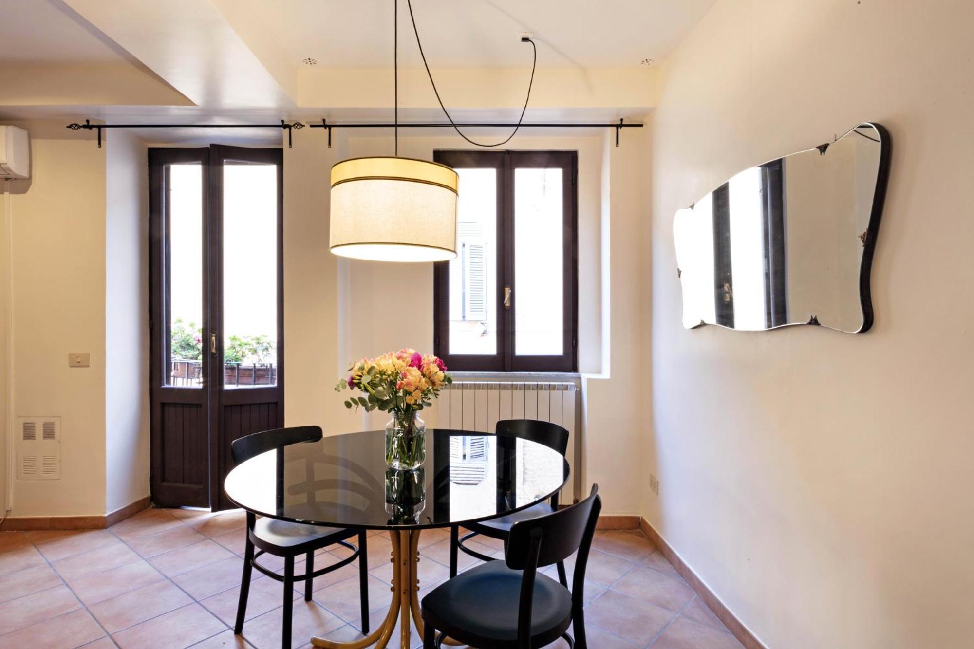 Apartment Trasteverehome - Secret Balcony In The Heart Of Trastevere Rome